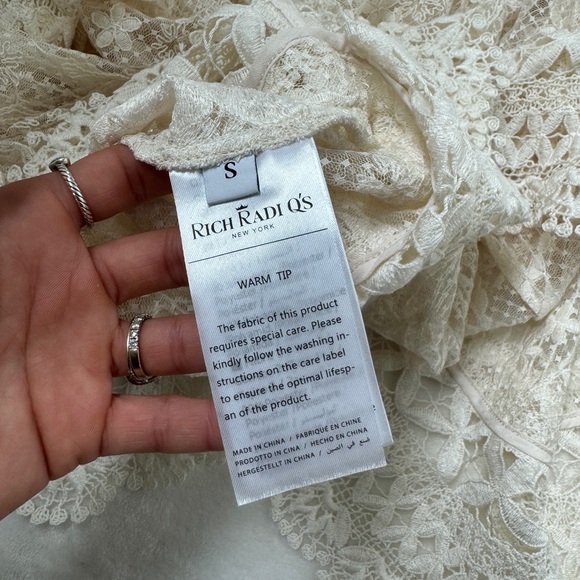 Rich Radi Qs NYC intricate Lace cutout Top - Picture 6 of 13